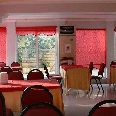 Hotel Akberlin 2*